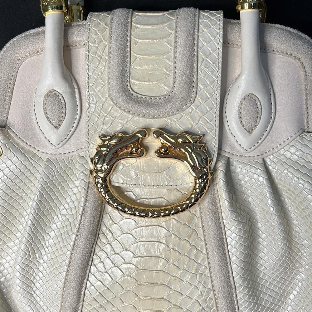 Hot in Hollywood genuine leather purse - Picture 2 of 7